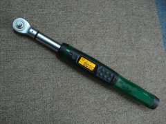 �߾����M(j��n)��Ť������